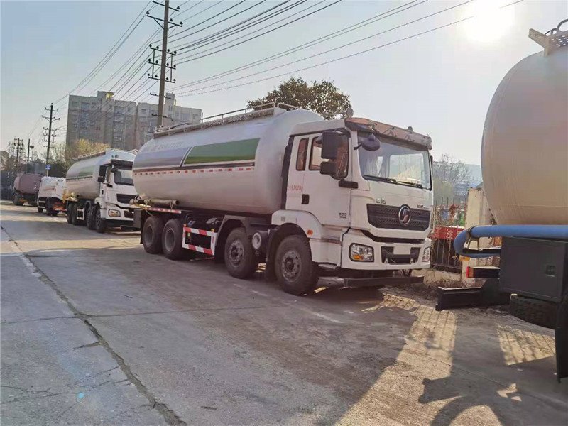 前四后八粉料物料罐車直銷電話
