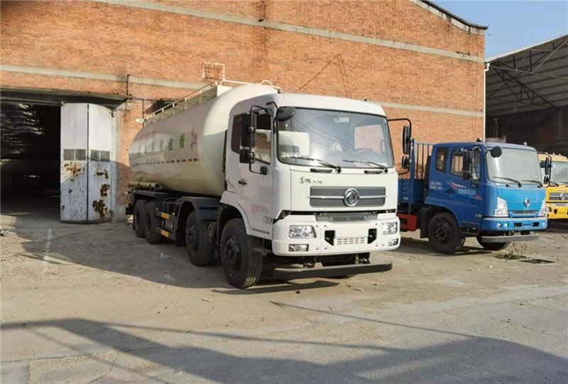 新鄉(xiāng)40方干混砂漿運(yùn)輸車讓利客戶
