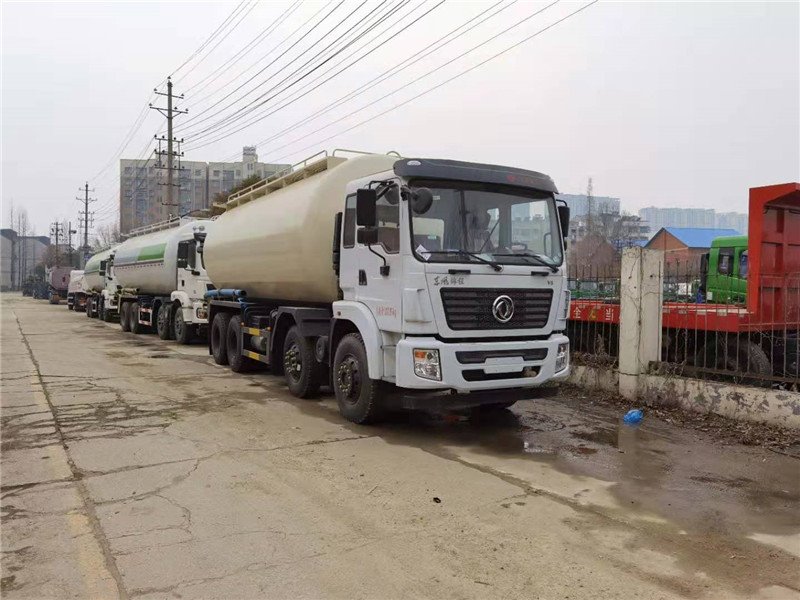 固安輕量化干混砂漿車30立方散裝水泥罐車價(jià)格優(yōu)惠