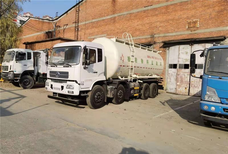江陰散裝水泥罐車粉粒物料運輸車