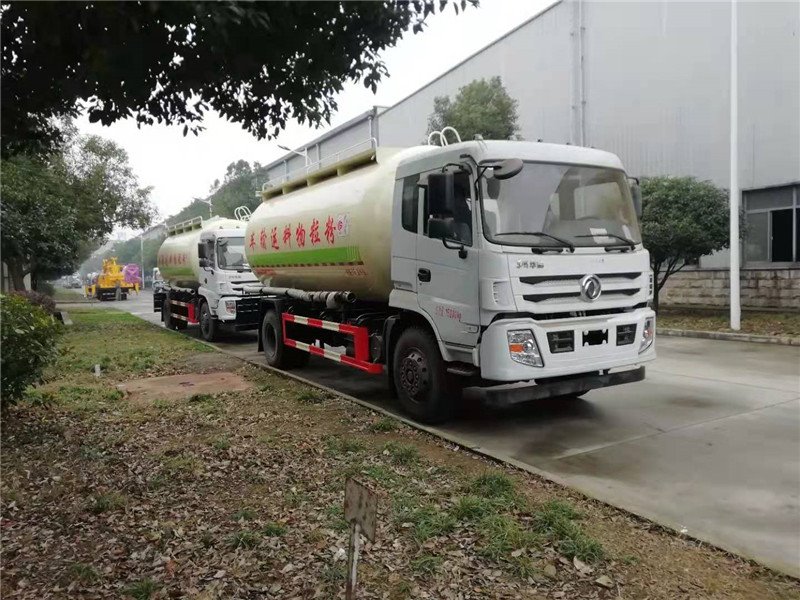 阜寧后八輪散裝水泥車(chē)輕量化粉粒物料運(yùn)輸車(chē)現(xiàn)貨優(yōu)惠