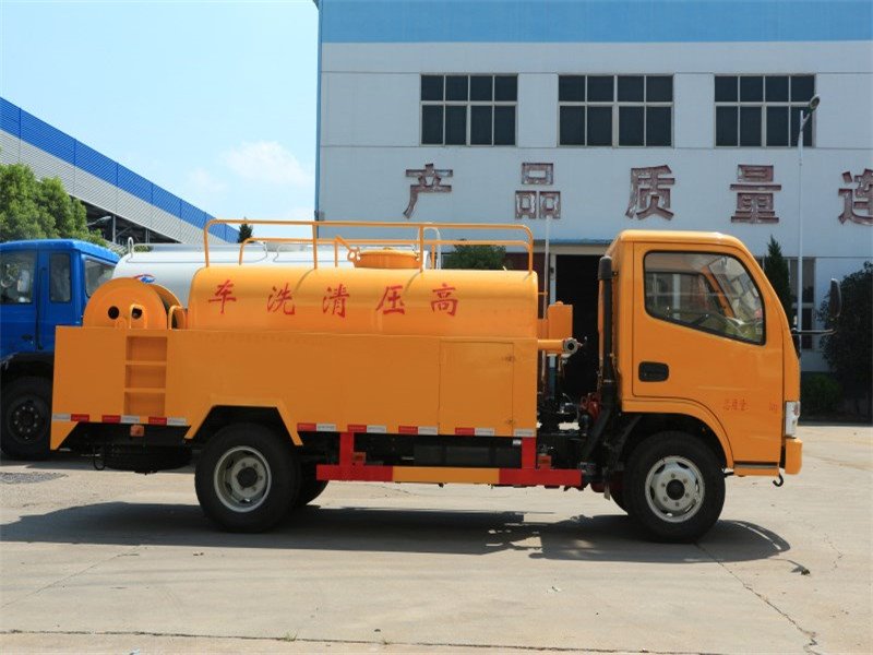 東風(fēng)小多利卡高壓清洗車高品質(zhì)看得見