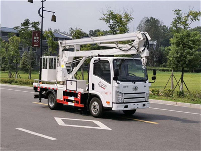 高空作業(yè)車作業(yè)后如何清潔