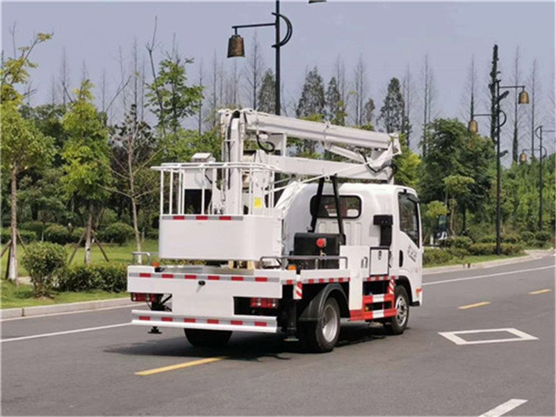 高空作業(yè)車作業(yè)后如何清潔