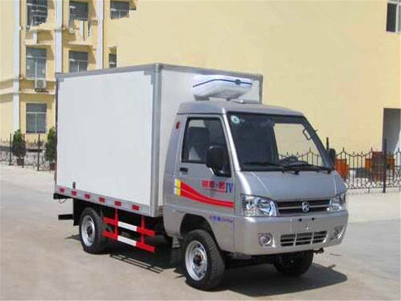 程力凱馬2.9米后雙驅(qū)冷藏車超級(jí)劃算