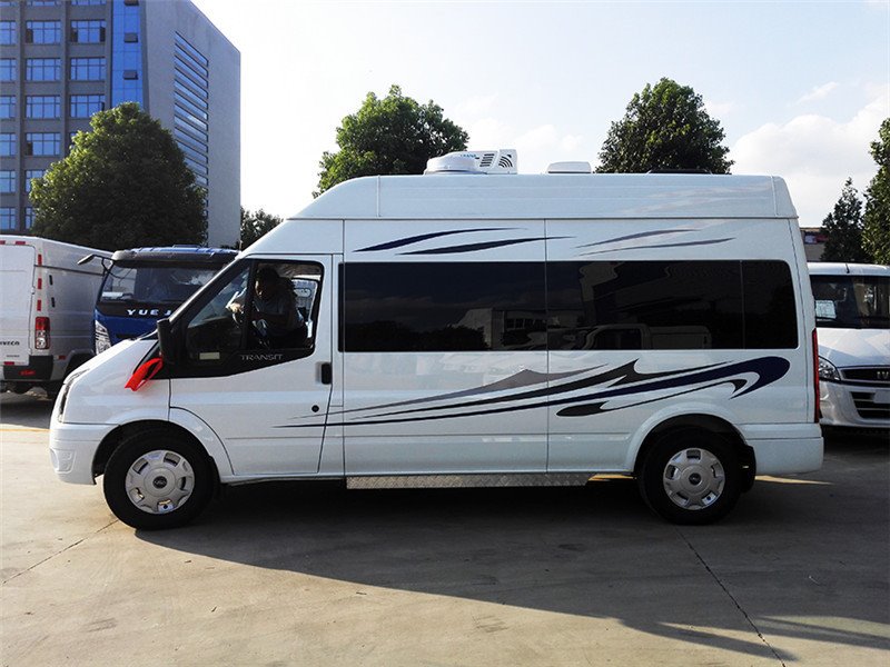 手動(dòng)檔B型福特新世代旅居房車開賣啦
