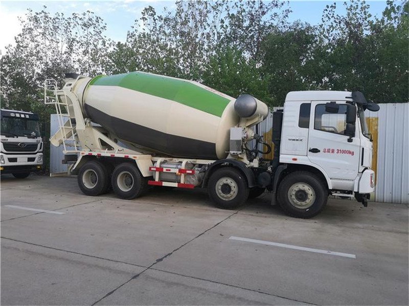 混凝土攪拌運(yùn)輸車操作規(guī)范