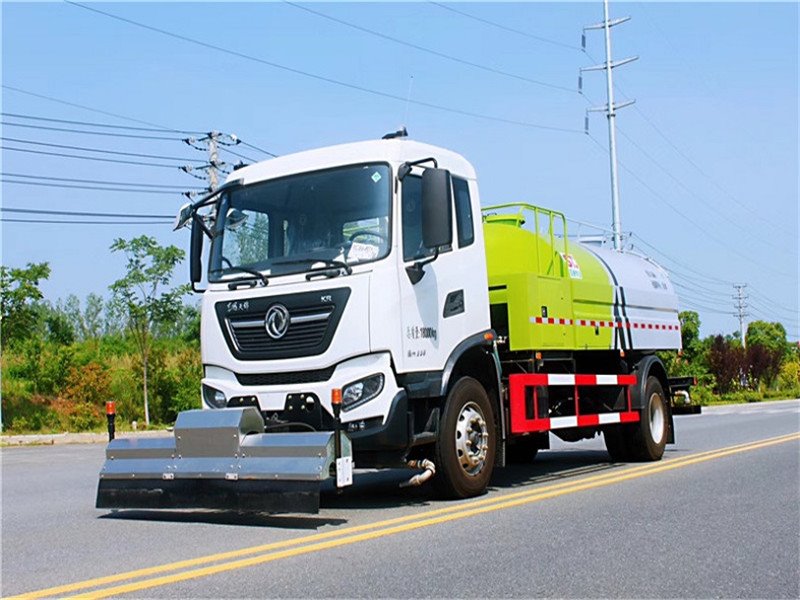 9方東風(fēng)天錦國六地面清洗車品質(zhì)爆好