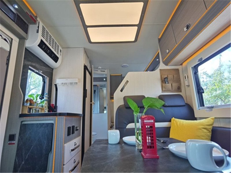大通V90國(guó)六小額頭房車(chē)全新上線