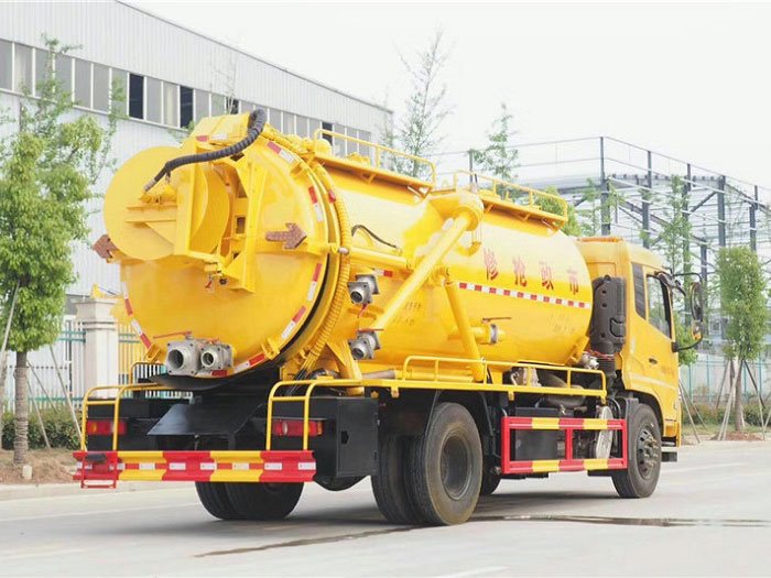 國(guó)六東風(fēng)天錦一體式14方清洗吸污車