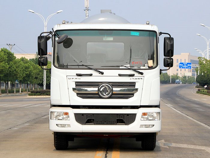 國六東風(fēng)D9多利卡10-12方吸污車