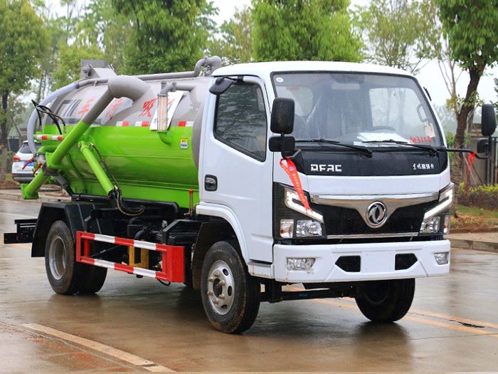 國六東風(fēng)小福瑞卡5方吸污車