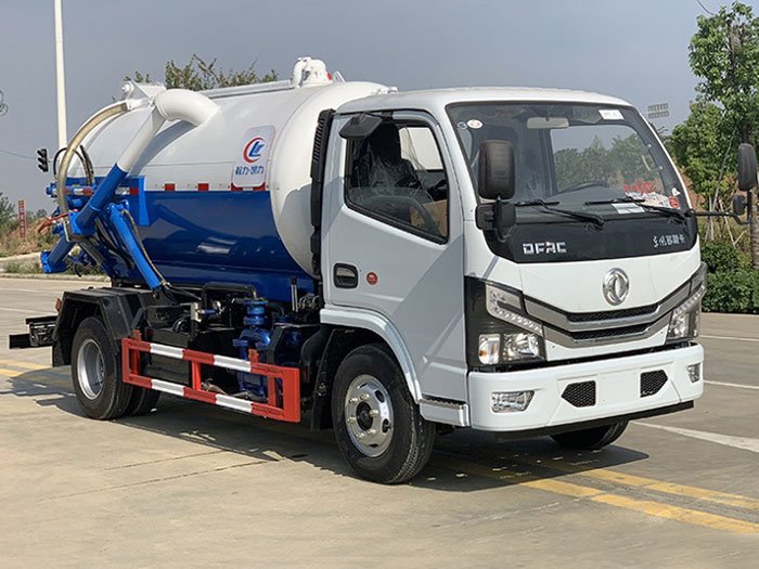 東風(fēng)小多利卡5方國六吸污車