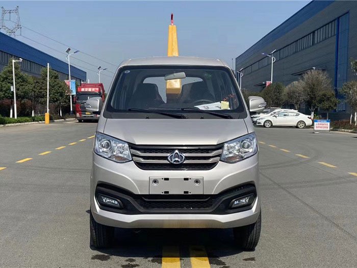 國六汽油藍(lán)牌長安2-3方勾臂垃圾車