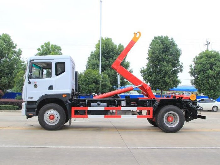 國(guó)六東風(fēng)D9多利卡15噸套臂垃圾車(chē)
