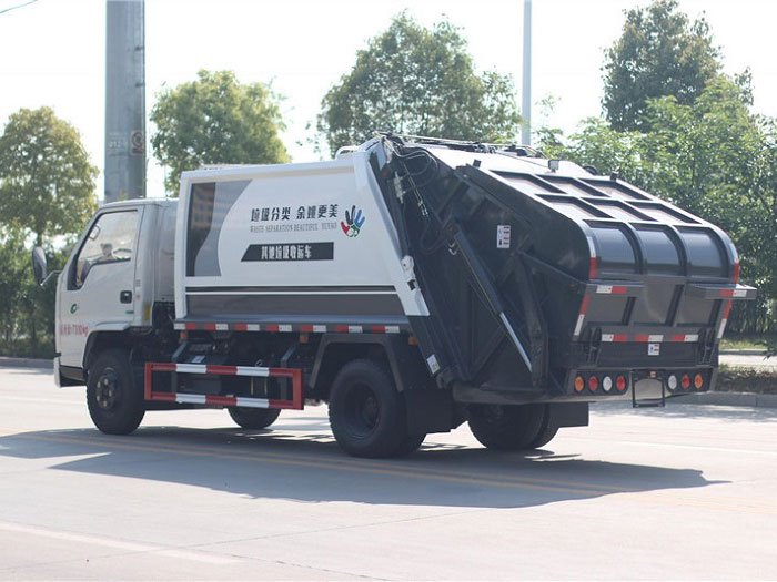 國(guó)六江鈴6方壓縮垃圾車(chē)