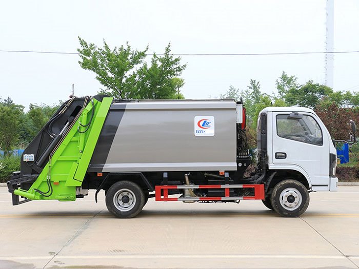 國六東風(fēng)小福瑞卡6方壓縮垃圾車