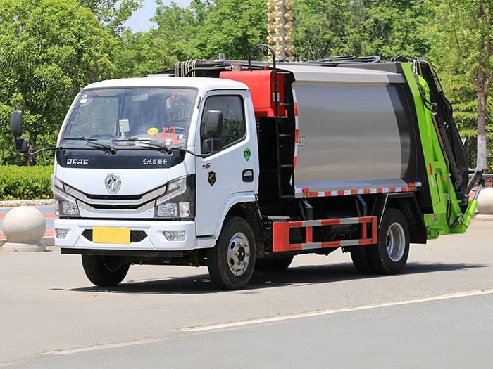 國六東風(fēng)小多利卡6方壓縮垃圾車