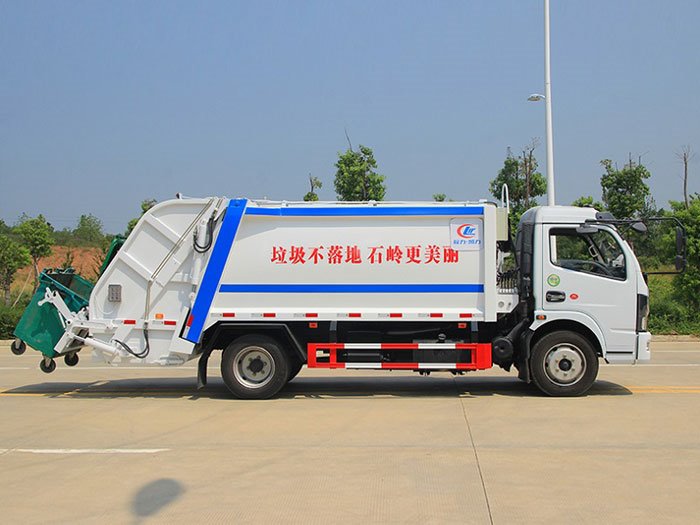 國六東風(fēng)大多利卡8方壓縮垃圾車