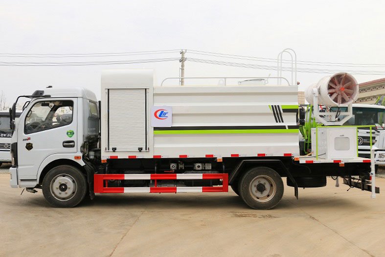 國(guó)六東風(fēng)大多利卡8噸抑塵車(chē)
