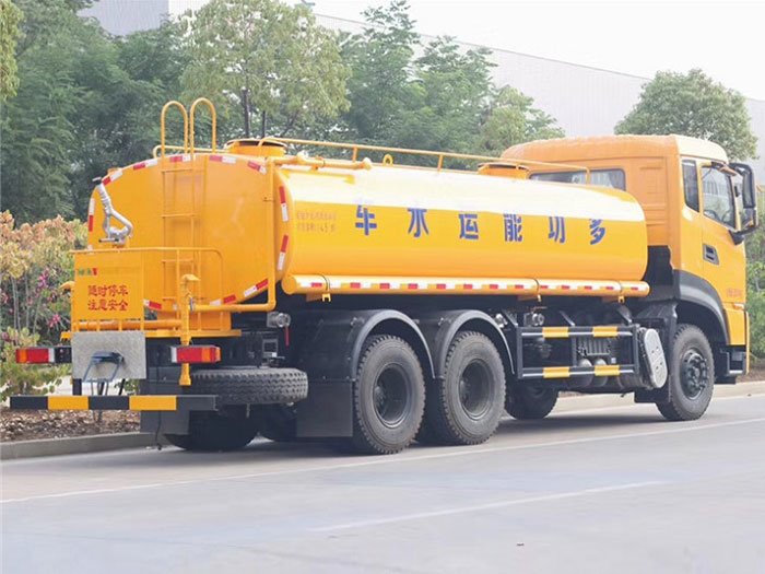 國六東風(fēng)天龍后八輪20噸灑水車