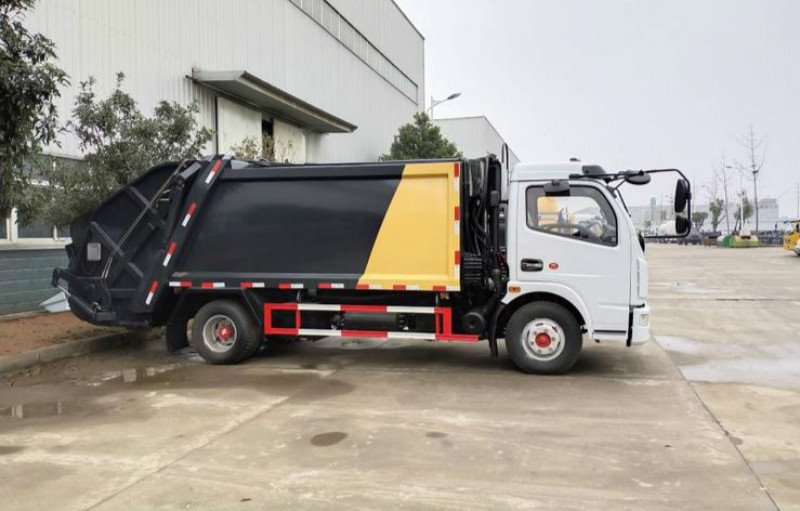 8方壓縮式環(huán)衛(wèi)垃圾車5月價格