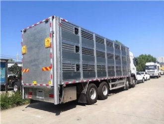 國六東風(fēng)柳汽前四后八52方鋁合金畜禽運(yùn)輸車