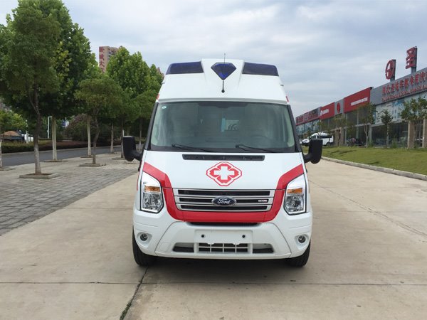 福特新世代全順長(zhǎng)軸監(jiān)護(hù)型救護(hù)車-福星警燈
