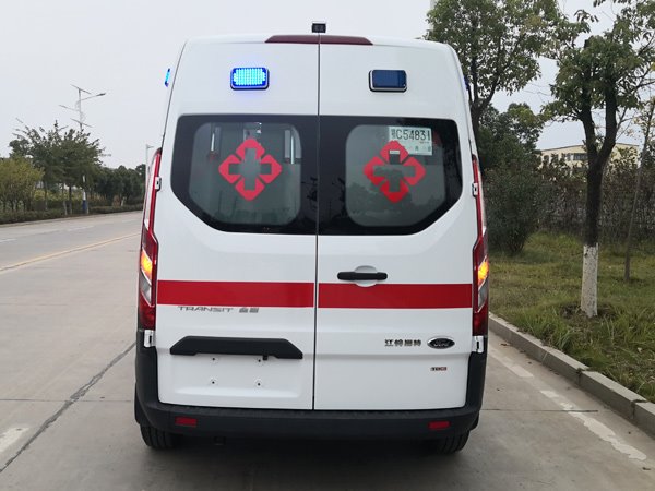 福特新全順V362中軸轉(zhuǎn)運(yùn)型救護(hù)車(chē)-普通警燈