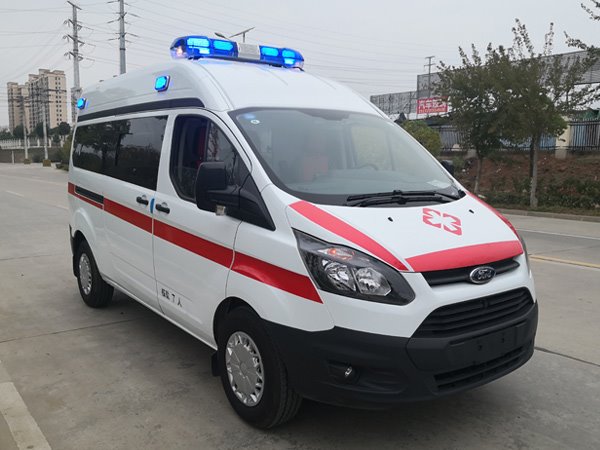 福特新全順V362中軸轉(zhuǎn)運(yùn)型救護(hù)車(chē)-普通警燈