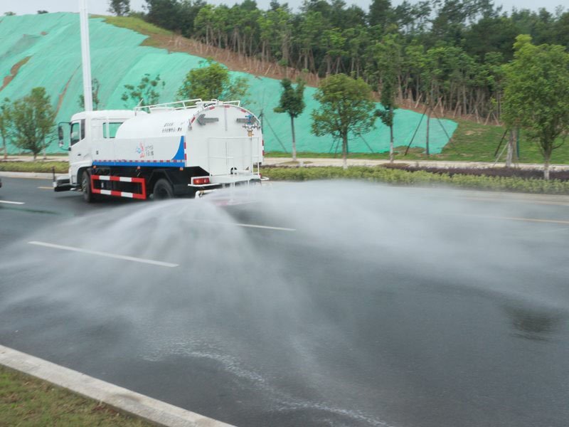 東風天錦國六路面清洗車廠家好車推薦