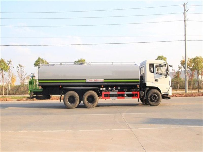 環(huán)衛(wèi)灑水車空調機制冷問題