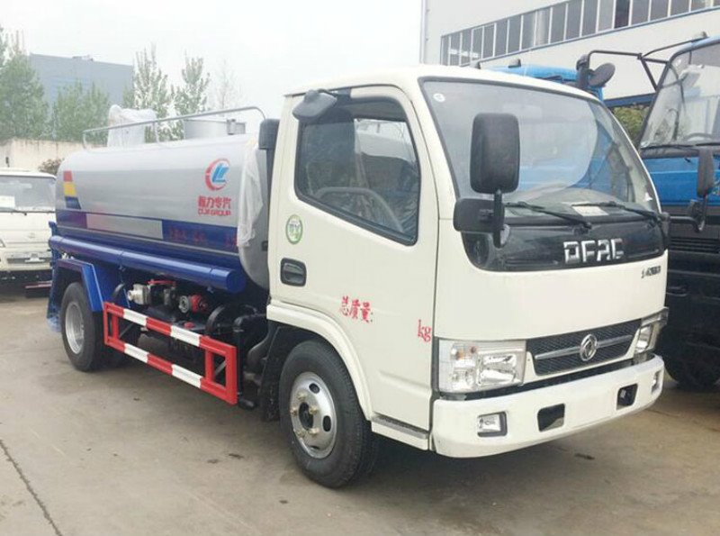 東風(fēng)灑水車使用巧
