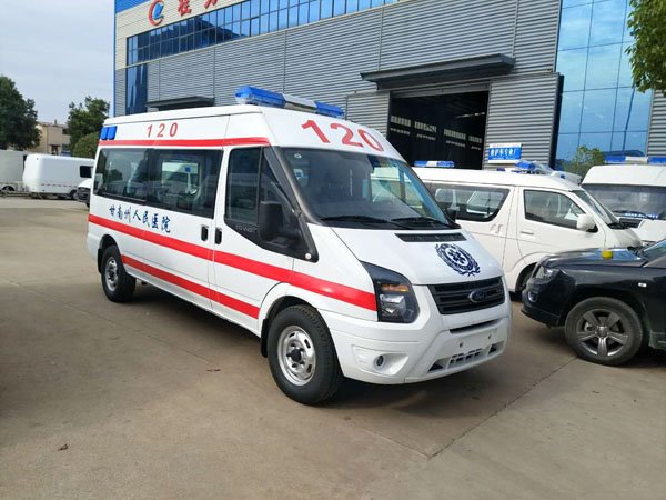 國六江鈴福特v348長軸中頂運(yùn)輸型救護(hù)車