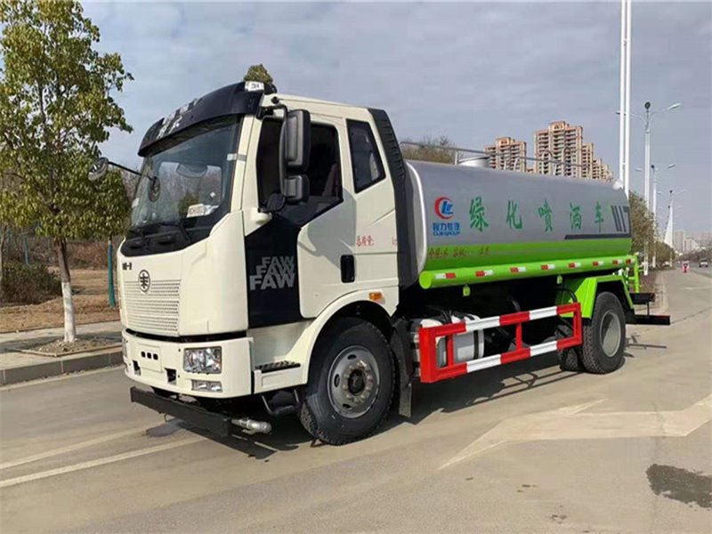 灑水車霧炮機(jī)的冬季養(yǎng)護(hù)技巧