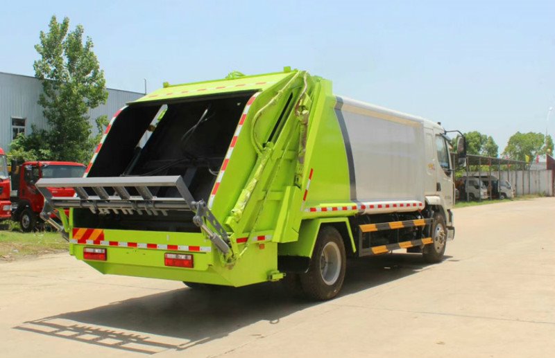 選購(gòu)環(huán)衛(wèi)車(chē)不能被套路了