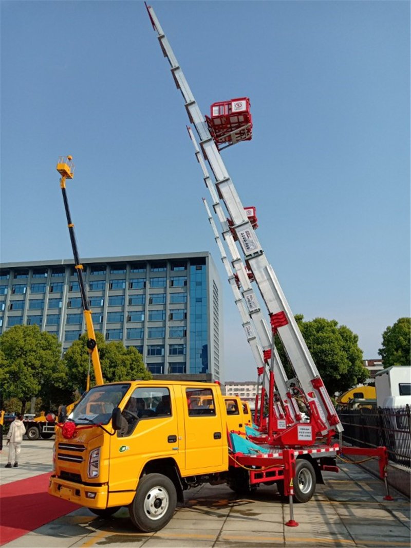 32米藍(lán)牌高空作業(yè)云梯車就選江鈴順達(dá)國(guó)六云梯車