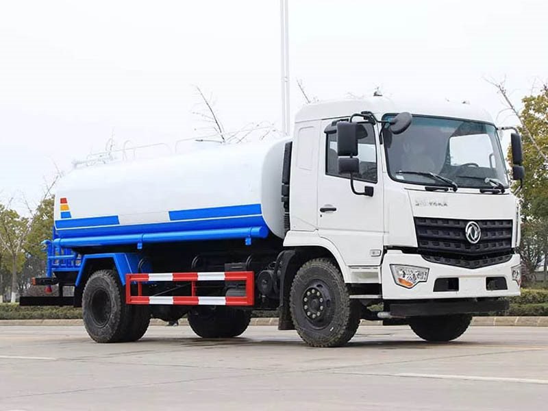東風(fēng)專底D3灑水車廠家