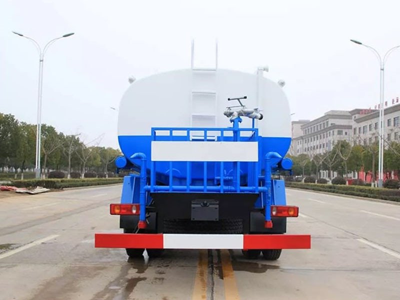 東風(fēng)專底D3灑水車廠家