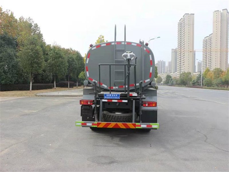 環(huán)衛(wèi)灑水車延長使用周期的技巧