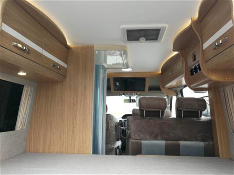 B型房車買大通V80安全性能滿分