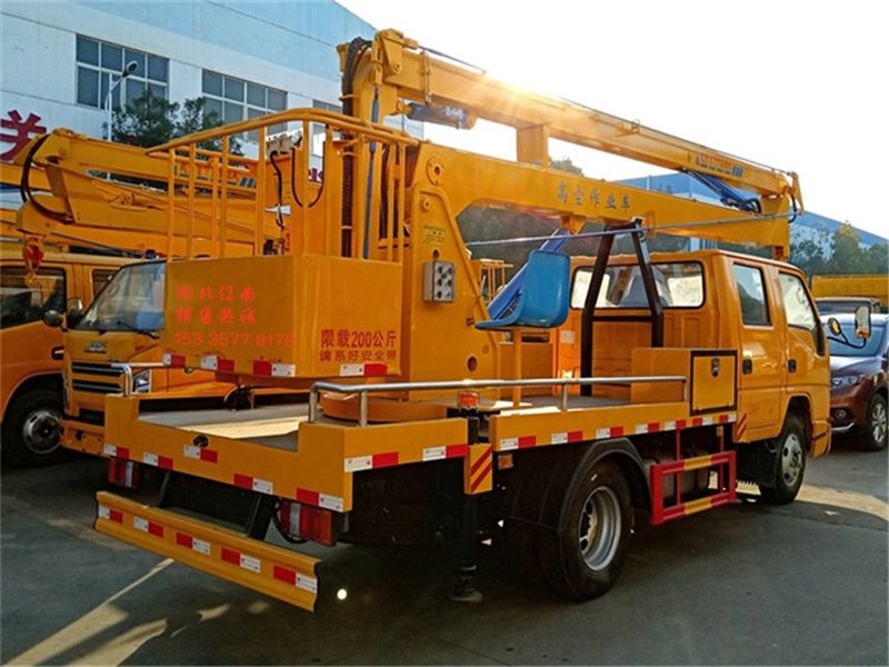 國六江鈴雙排折臂式高空作業(yè)車價格生產(chǎn)廠家