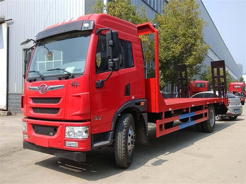 國(guó)六解放龍v挖機(jī)平板拖車的驚爆價(jià)錢