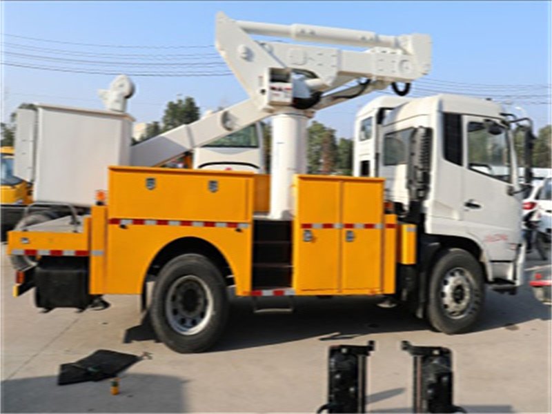 20米直臂式高空作業(yè)車高大上