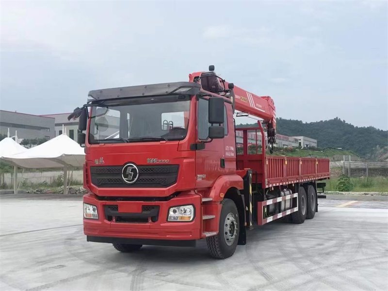 陜汽德龍后雙橋隨車吊吊機(jī)三一和徐工哪個(gè)性能好