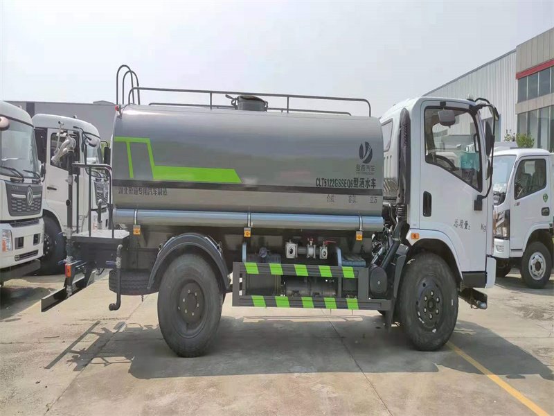 9方東風(fēng)華神T1灑水車云內(nèi)150馬力