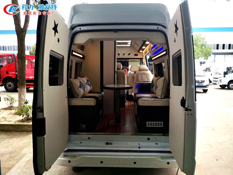 長(zhǎng)軸高頂B型房車國(guó)六福特新世代全順報(bào)價(jià)