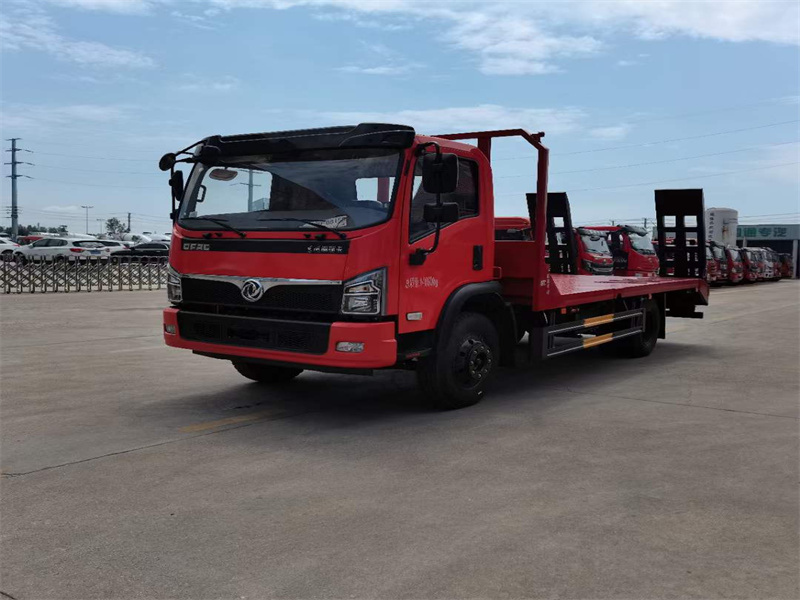 ?六國(guó)?平板車(chē)東風(fēng)福瑞卡六?內(nèi)185馬力