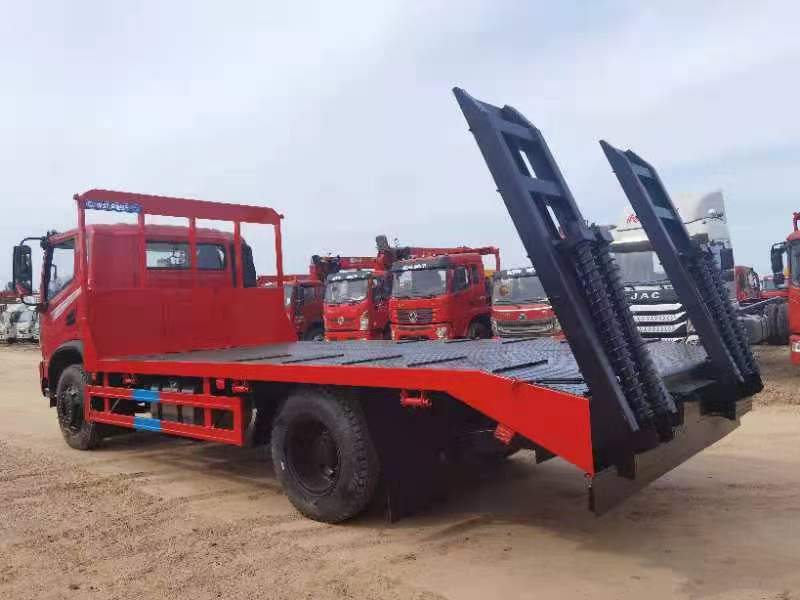 平板車東風(fēng)華神DV3配置200馬力現(xiàn)車供應(yīng)