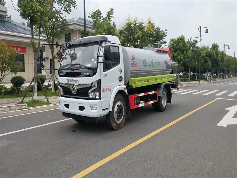 道路環(huán)衛(wèi)灑水車的日常維護保養(yǎng)方法